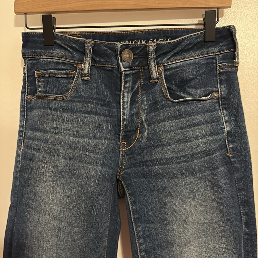 American Eagle Outfitters Dark Blue Skinny Jeans size 6 straight legged - Picture 3 of 11
